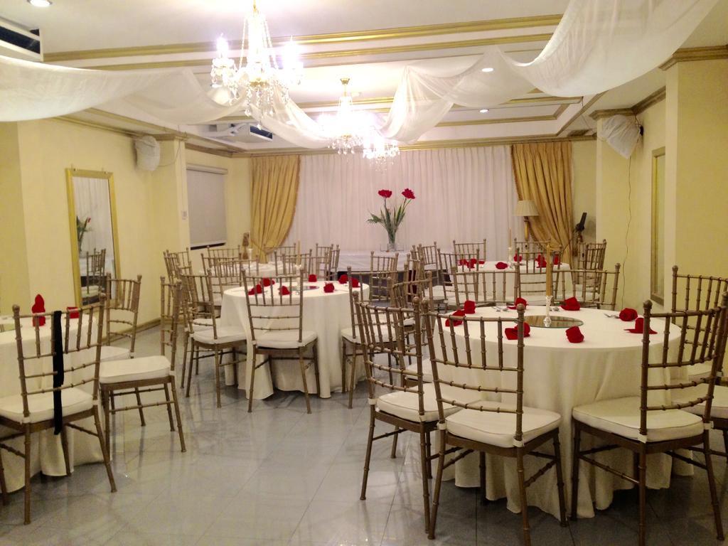 Spring Plaza Hotel Дасмариняс Екстериор снимка