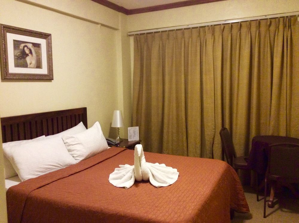 Spring Plaza Hotel Дасмариняс Екстериор снимка