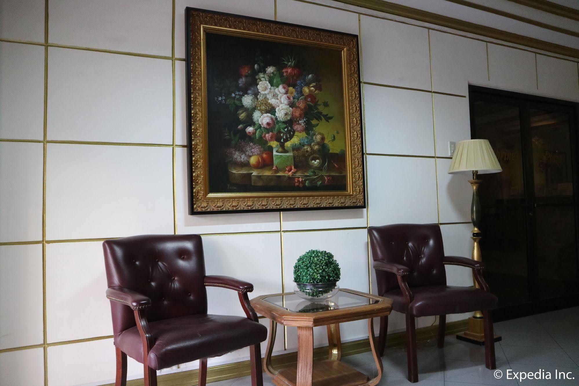 Spring Plaza Hotel Дасмариняс Екстериор снимка
